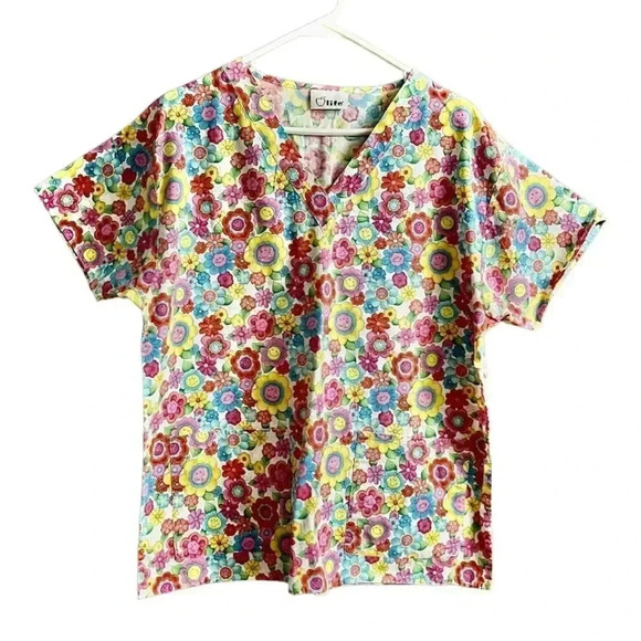 Apple life scrub top size armpit to armpit 23 inches - Picture 1 of 3